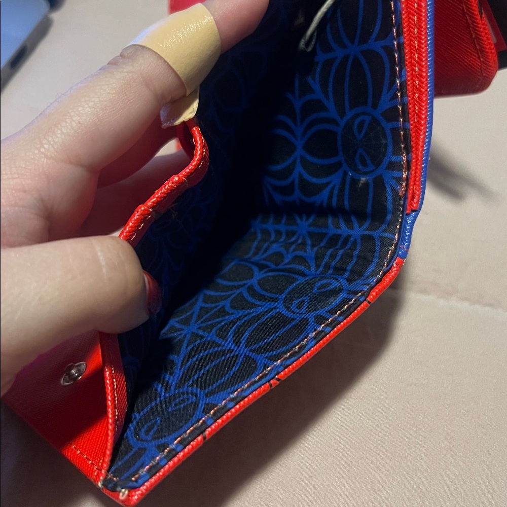 Lounge Fly Red and Blue Spider Wallet - Picture 4 of 5